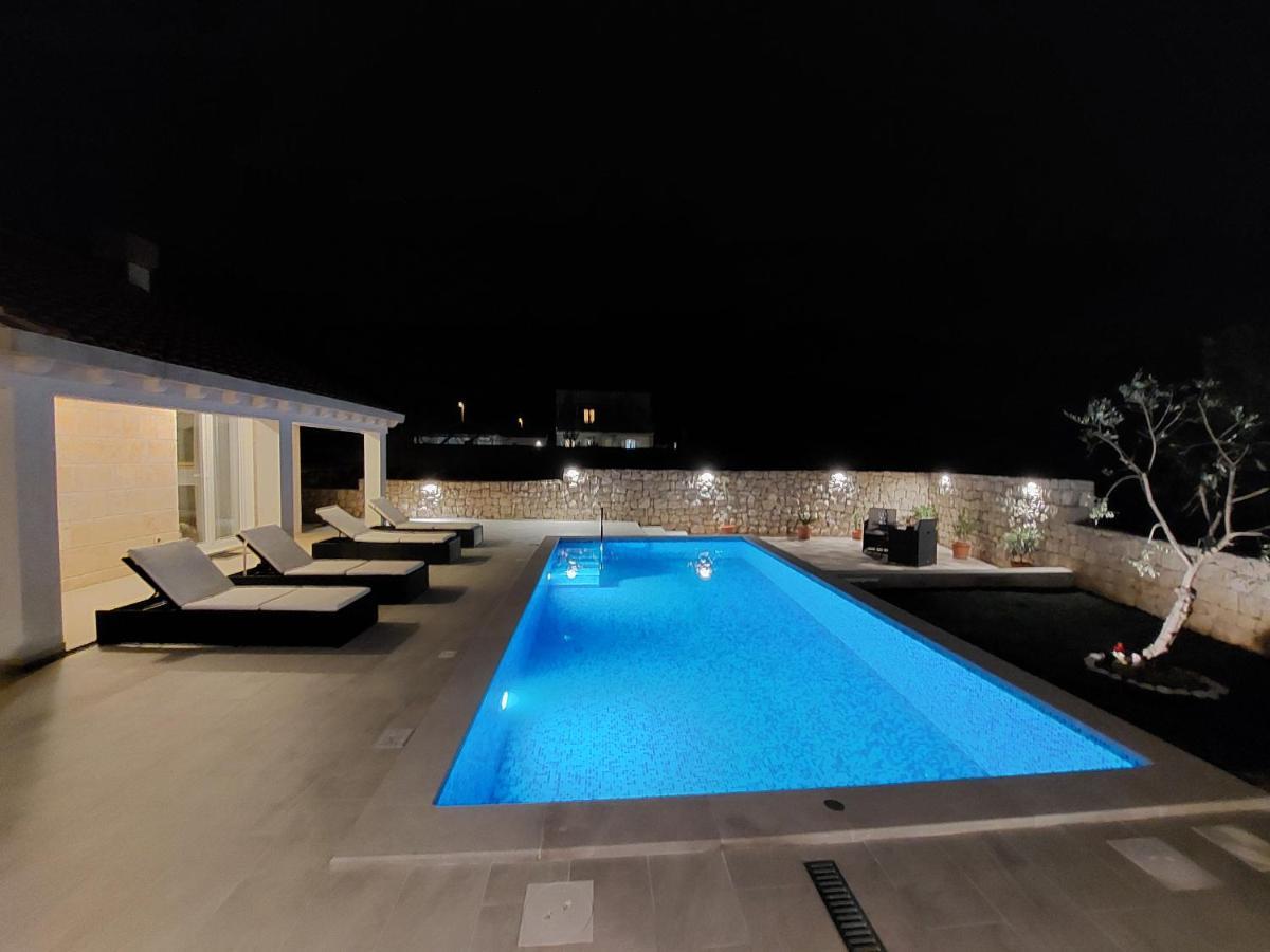Apartment Holiday Home Doma, Cilipi Near Dubrovnik المظهر الخارجي الصورة