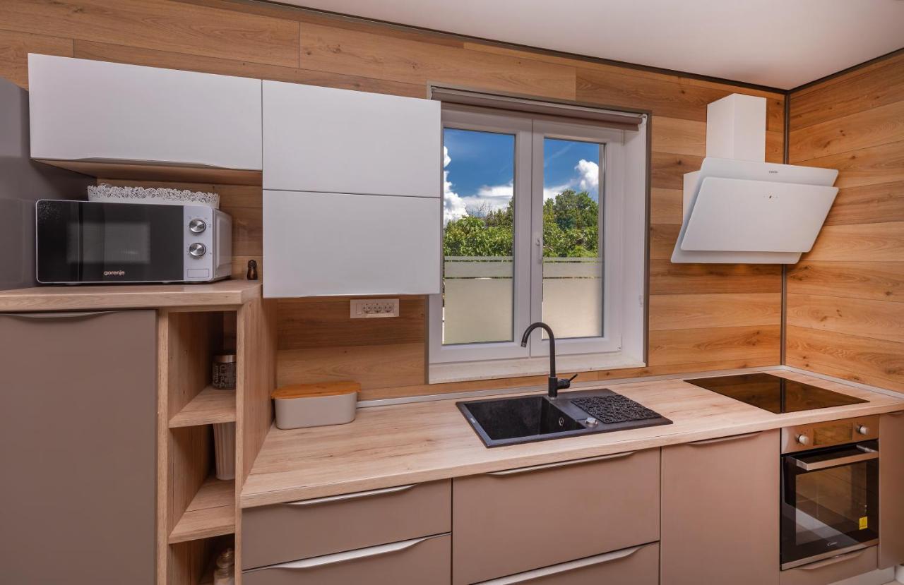Apartment Holiday Home Doma, Cilipi Near Dubrovnik المظهر الخارجي الصورة